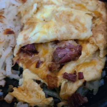 Triple Berry Cafe - Lucky Omelet - Breakfast & Brunch Near Me - Crystal Lake, Illinois Triple Berry Cafe - Lucky Omelet - Breakfast & Brunch Near Me - Crystal Lake, Illinois