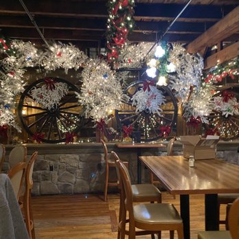 New Mill Restaurant - Gorgeous decorations! - Italian Near Me - Plantsville, Connecticut New Mill Restaurant - Gorgeous decorations! - Italian Near Me - Plantsville, Connecticut