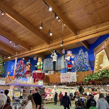 Bronner’s CHRISTmas Wonderland - Home Decor Near Me - Frankenmuth, Michigan Bronner’s CHRISTmas Wonderland - Home Decor Near Me - Frankenmuth, Michigan