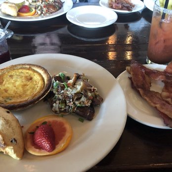 BluWater Bistro - American Near Me - Seattle, Washington