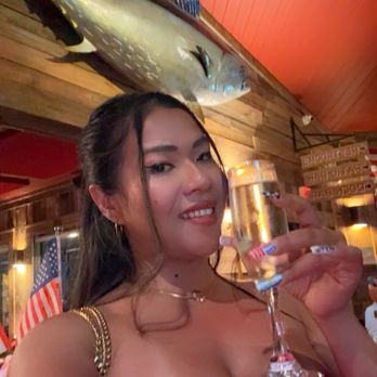 Boshamps Oyster House - Prosecco - Cajun/Creole Near Me - Destin, Florida Boshamps Oyster House - Prosecco - Cajun/Creole Near Me - Destin, Florida