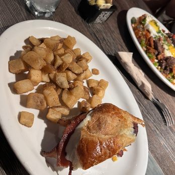 Bistro Cafe - Bacon, croissant and potatoes - Puerto Rican Near Me - San Juan, Puerto Rico Bistro Cafe - Bacon, croissant and potatoes - Puerto Rican Near Me - San Juan, Puerto Rico