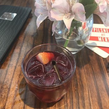 Canal Lounge - Cocktail Bars Near Me - Montreal, Quebec Canal Lounge - Cocktail Bars Near Me - Montreal, Quebec
