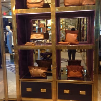 Tory Burch - Women's Clothing Near Me - Nashville, Tennessee Tory Burch - Women's Clothing Near Me - Nashville, Tennessee