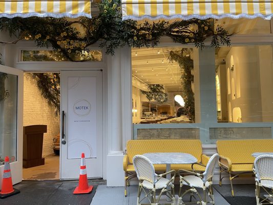 Motek Flatiron by null