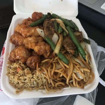 Woktastic - Chow Mein, Fried Rice, Black Pepper Beef and Orange Chicken. Look at the portion!! - Fast Food Near Me - Buena Park, California Woktastic - Chow Mein, Fried Rice, Black Pepper Beef and Orange Chicken. Look at the portion!! - Fast Food Near Me - Buena Park, California