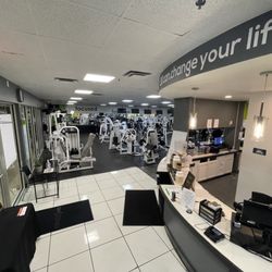 Fitness:1440 - Entrance.