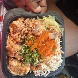 Spicy Ah hi tuna/ roe/white rice/ salmon/ ginger Spicy Ah hi tuna/ roe/white rice/ salmon/ ginger