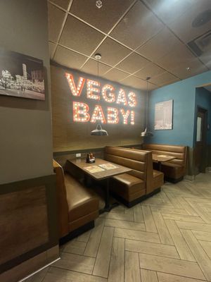 Denny's by null