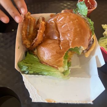 Portillo's Moreno Valley - Cheeseburger - Burgers Near Me - Moreno Valley, California Portillo's Moreno Valley - Cheeseburger - Burgers Near Me - Moreno Valley, California