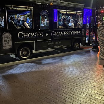 Ghosts & Gravestones - Historical Tours Near Me - Boston, Massachusetts Ghosts & Gravestones - Historical Tours Near Me - Boston, Massachusetts
