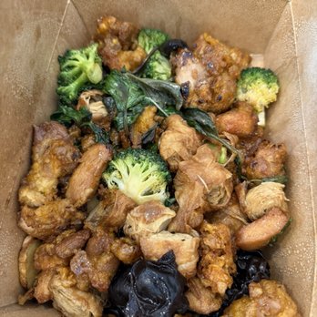 Mama Lee - Three cup chicken - Chinese Near Me - Bayside, New York