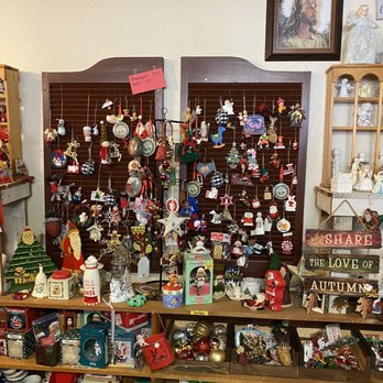 Sexton's Thrift Store - Extensive Christmas decorations at Set Free in Mariposa - Thrift Stores Near Me - Mariposa, California Sexton's Thrift Store - Extensive Christmas decorations at Set Free in Mariposa - Thrift Stores Near Me - Mariposa, California