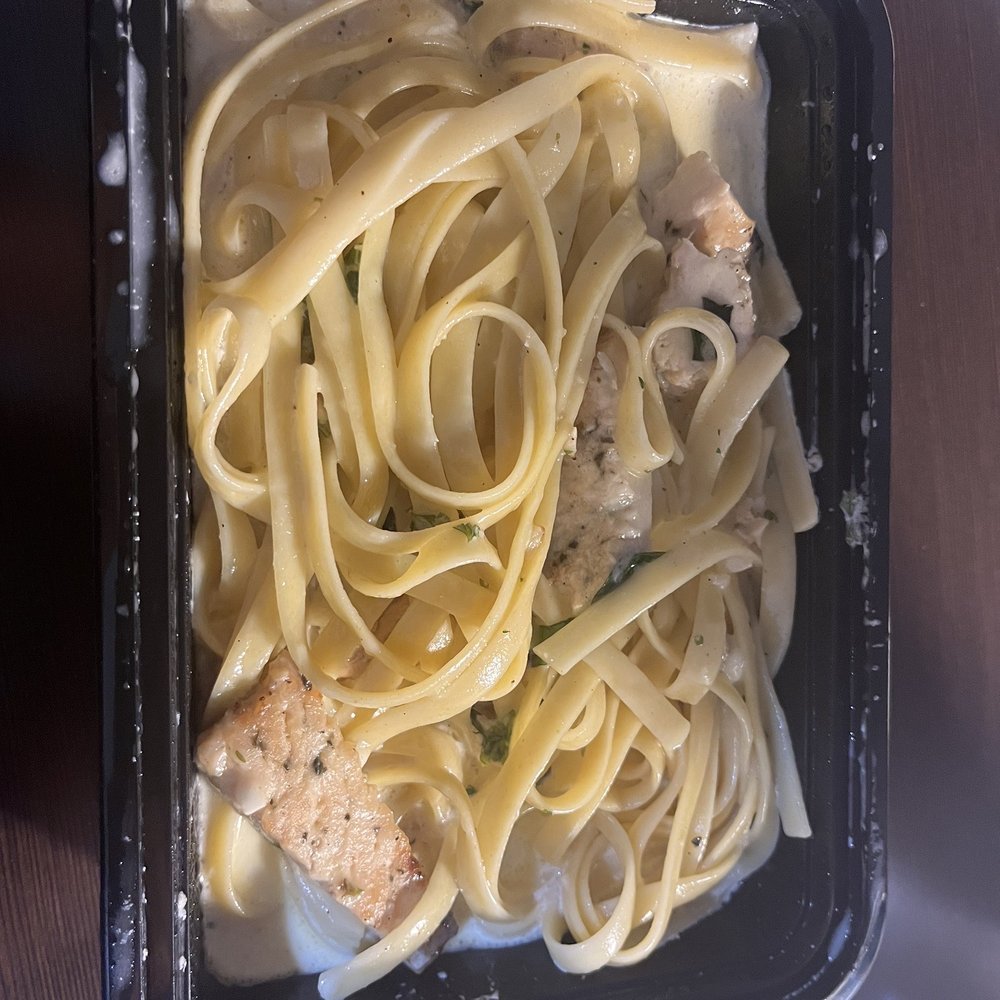 Leonardo's Italian Grille - Not what I ordered but the chicken Alfredo is OK. - Pizza Near Me - Romulus, Michigan Leonardo's Italian Grille - Not what I ordered but the chicken Alfredo is OK. - Pizza Near Me - Romulus, Michigan