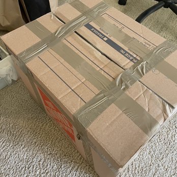 Arnoni Moving Services - They secured my wore out boxes with tapes during moving.  Very thoughtful. - Movers Near Me - San Jose, California