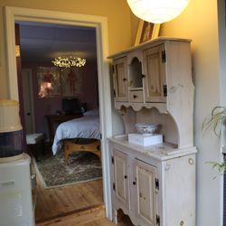 Connected Body Therapy - Office with waiting area