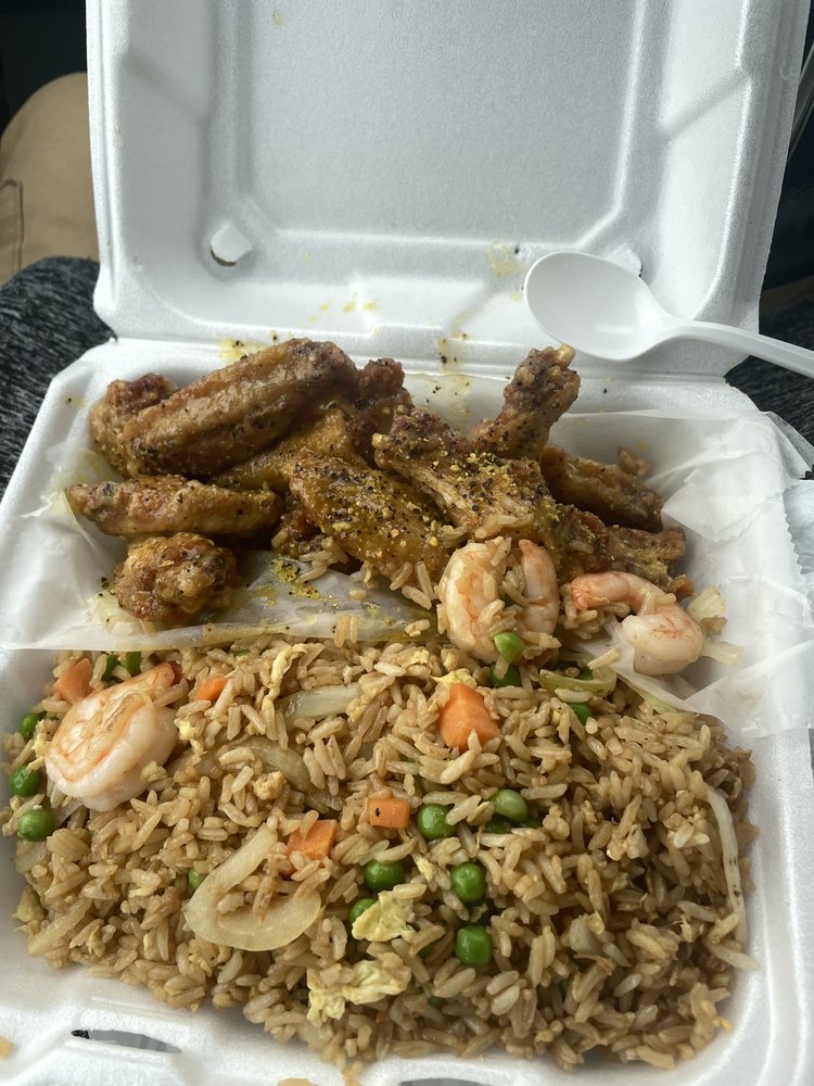 American Wings & Seafood Logo