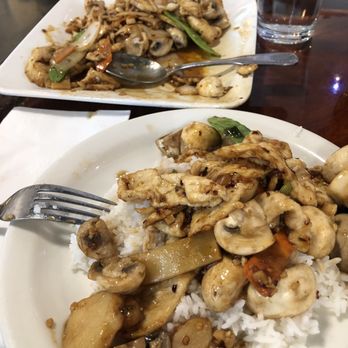 Chinshan - Mushroom chicken - Chinese Near Me - Albuquerque, New Mexico