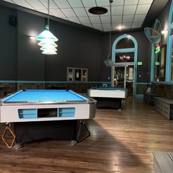 Town & Country Billiards - Inside