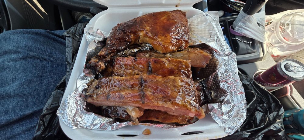 Boatwright's BBQ Logo