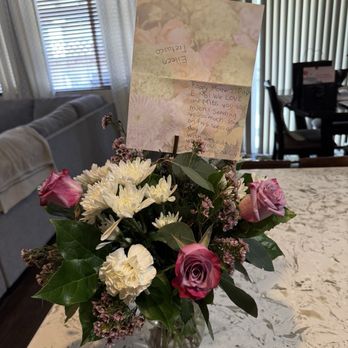 Avas Flowers - Florists Near Me