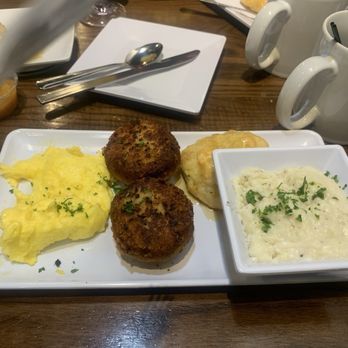 Gochas Breakfast Bar | Cascade - Salmon Croquettes and eggs with jalapeño grits - Wine Bars Near Me - Atlanta, Georgia Gochas Breakfast Bar | Cascade - Salmon Croquettes and eggs with jalapeño grits - Wine Bars Near Me - Atlanta, Georgia