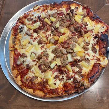 Joe's Pizza Palace and Pub - Pubs Near Me - Mabel, Minnesota
