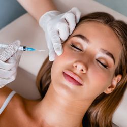 Coachlight Clinic & Spa - Coachlight offers lip filler and wrinkle (dermal) filler treatments in addition to Botox Cosmetic and Dysport treatments.