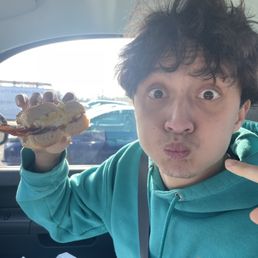 THIS BAGEL IS SO GOOD