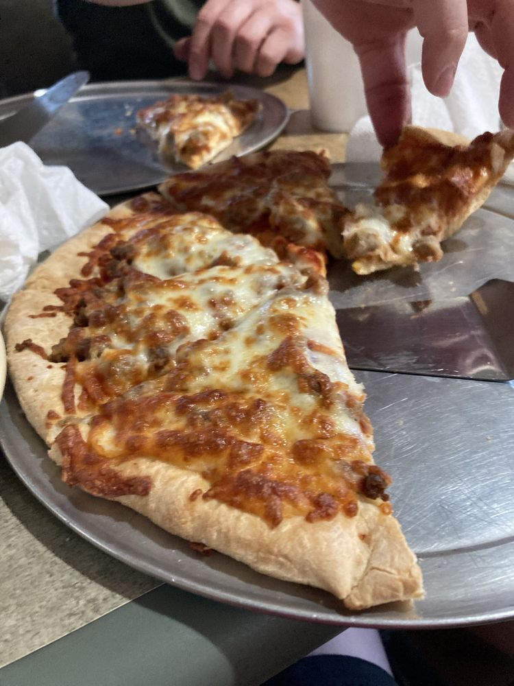 BUNKYS HICKORY PIT BBQ & CATERING Updated July 2024 27 Market St