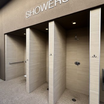 Palace Station - Showers in pool area - Hotels Near Me - Las Vegas, Nevada Palace Station - Showers in pool area - Hotels Near Me - Las Vegas, Nevada