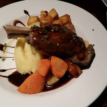 The Hairy Lemon - Lamb shank, delicious! - Irish Pub Near Me - Dublin, D