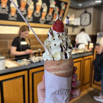 Sweet Dreams - TRDELNIK with strawberries & soft ice cream - mmm! (05/26/23) - Desserts Near Me - Praha 1, Puerto Rico Sweet Dreams - TRDELNIK with strawberries & soft ice cream - mmm! (05/26/23) - Desserts Near Me - Praha 1, Puerto Rico