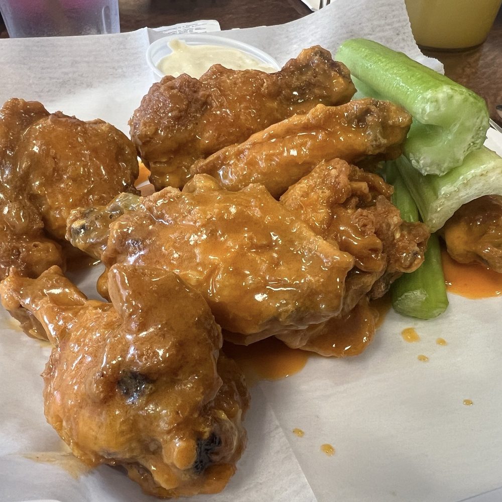 Anchor Bar - Buffalo chicken wings - Chicken Wings Near Me - Buffalo, New York