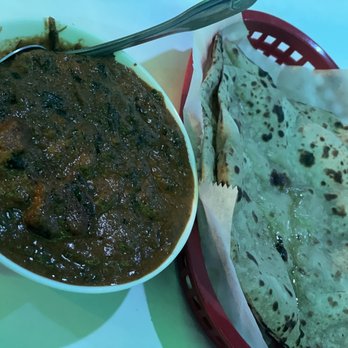 Madras Cafe - Spinach paneer and Wheat chapati. Delicious as well. Perfectly balanced flavors. - Indian Near Me - Sunrise, Florida