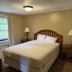Historic Fontana Village - Bedroom