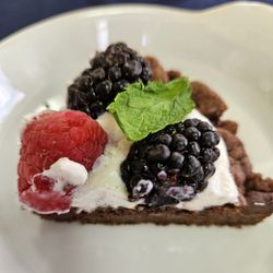 River Whey Creamery - Berries with Midsummer Surprise and Chocolate cookie