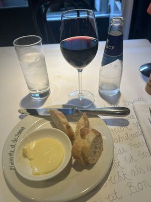 L'Entrecôte et les Dames by null