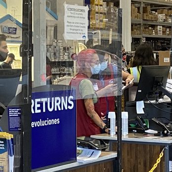 Lowe's Home Improvement - 5 employees and not one acknowledged us for over 15 min - Hardware Stores Near Me - Bakersfield, California