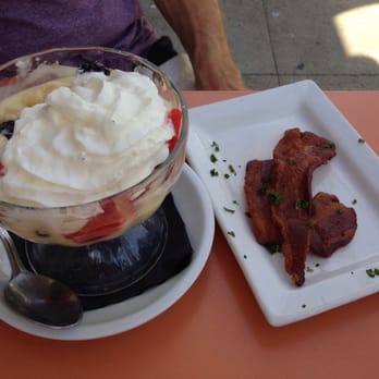 Starling Diner - Breakfast polenta and a side of bacon. - New American Near Me - Long Beach, California