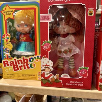 Cracker Barrel Old Country Store - My two favorite childhood dolls , rainbow brite  and  strawberry shortcake - American Near Me - Winter Garden, Florida