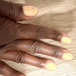 American Nails & Spa