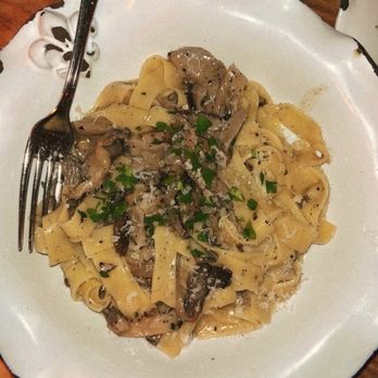 Palma - Fettuccine ai Funghi e Truffle - Italian Near Me - New York, New York