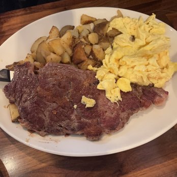Cafe De Olla - American Near Me - Burbank, California