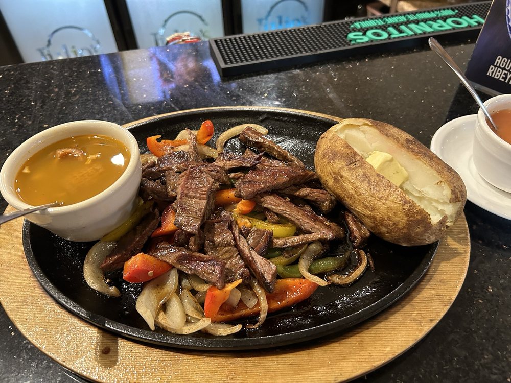 Julio's Cafe Corona