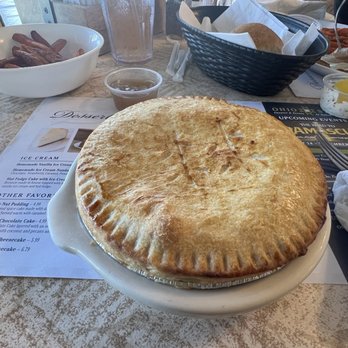 Der Dutchman - Walnut Creek - Chicken Pot Pie - Bakeries Near Me - Walnut Creek, Ohio