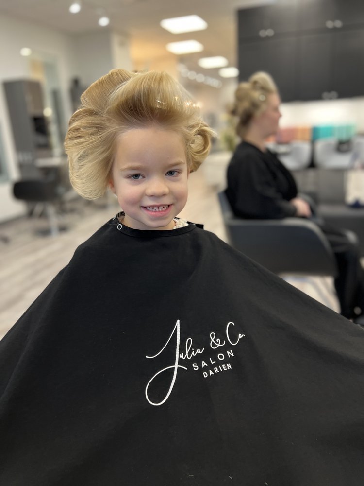 Julias Salon and Company Logo