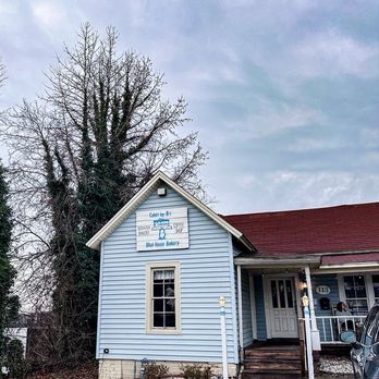 Cakes by B's Blue House Bakery - Coffee & Tea Near Me - Jamestown, North Carolina