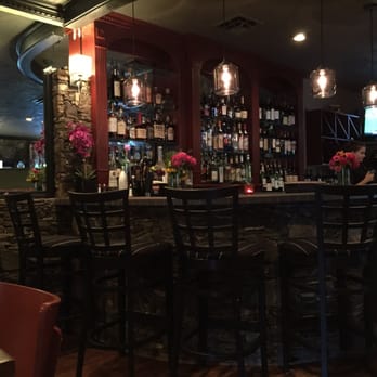 Zini's Restaurant - Italian Near Me - Bantam, Connecticut
