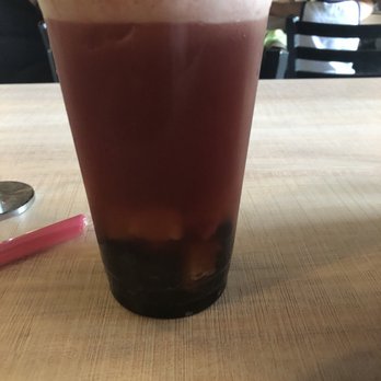 Lazi Cow - Strawberry peachee with boba - Desserts Near Me - Davis, California Lazi Cow - Strawberry peachee with boba - Desserts Near Me - Davis, California